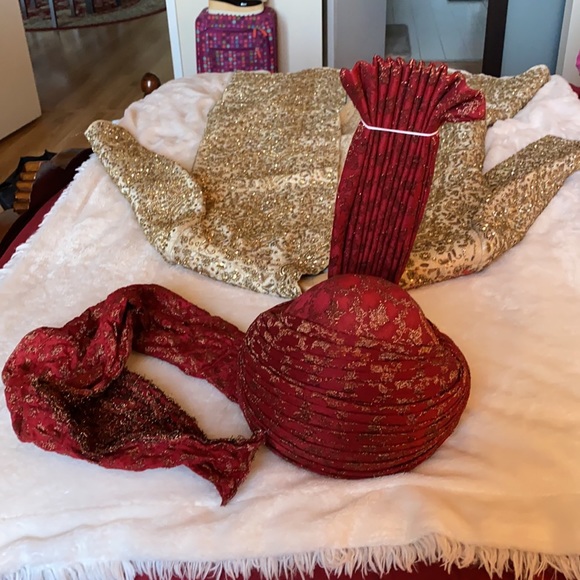 Men’s wedding Kurta, EUC, comes with free traditional hat. - Picture 8 of 9